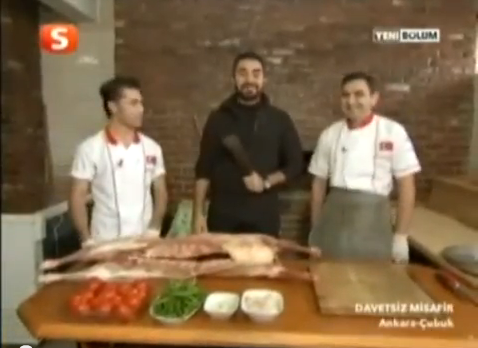 DAVETSİZ MİSAFİR ÇUBUK TAVA