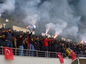 Futbolcular Uyuyor Çubukspor Taraftarı Tarih Yazıyor!