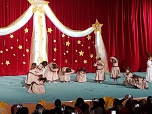 Aksoy Koleji Öğrencileri İzleyenlerin Kalplerini Fethetti