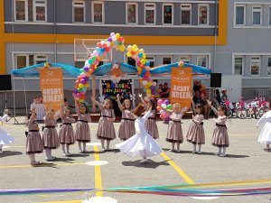 Aksoy Koleji 9. Neşeli Fırçam Resim Şenliği Düzenlendi