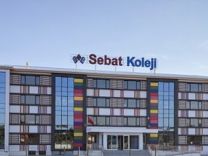 SEBAT KOLEJİ BAŞARIDAN BAŞARIYA KOŞUYOR