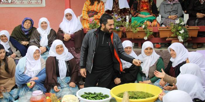Bizim Çubuk Turşuları Böyle Üretiliyor